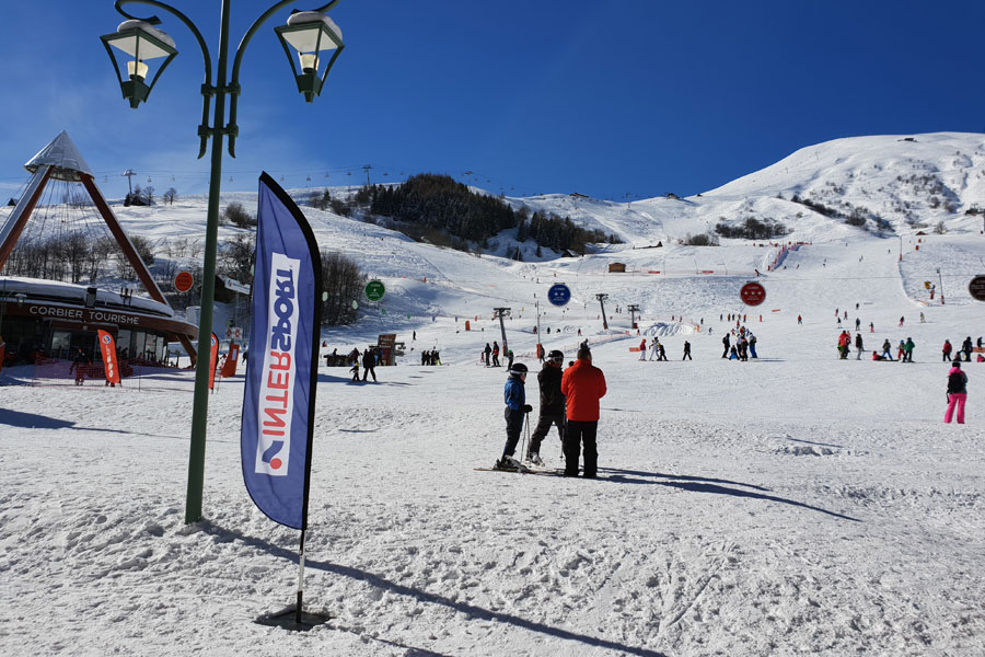 Ski hire Le Corbier Intersport